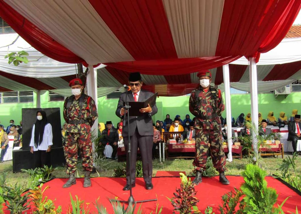 Ribuan Pelajar Muhammadiyah Ikuti Upacara HUT ke-77 RI PDM Kab. Cirebon CirebonMU