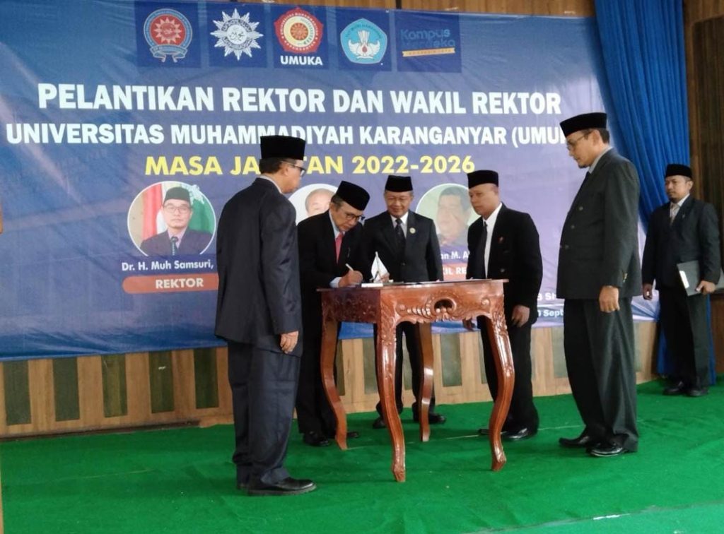 Rektor dan Wakil Rektor UMUKA Periode 2022-2026 Resmi Dilantik CirebonMU