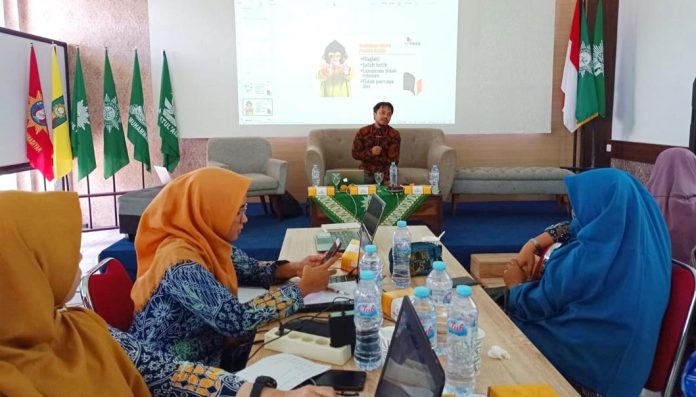 Buku-Sudah-terbit-di-66-Negara-02