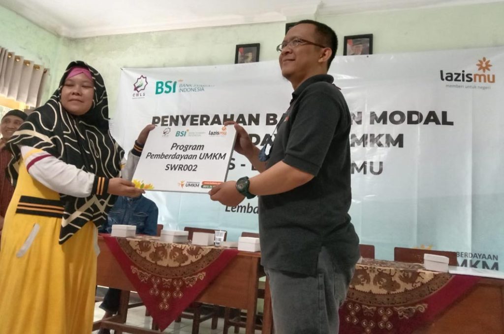 Lazis Muhammadiyah Bantu UMKM Bangkit dari Pandemi CirebonMU