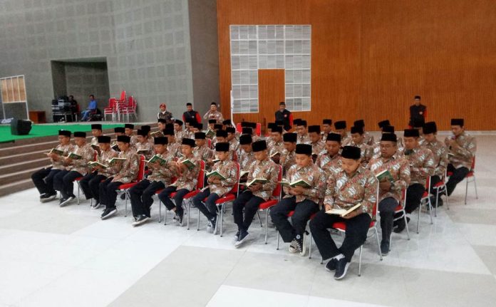 Parade-Murottal-Semarakan-Tabligh-Akbar-Muktamar-01