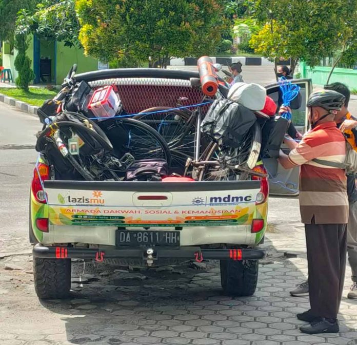 Tim Gowes To Muktamar  dari Kota Palangka Raya menuju Kota Surakarta. (foto : Boni pulangpisau)