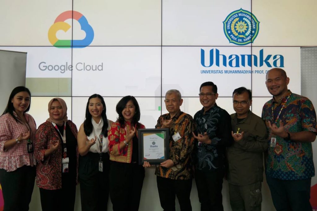 Cerminkan Kampus Unggul, Uhamka Dinobatkan sebagai Kampus Pelopor Penerapan Cloud Computing for Higher Education CirebonMU