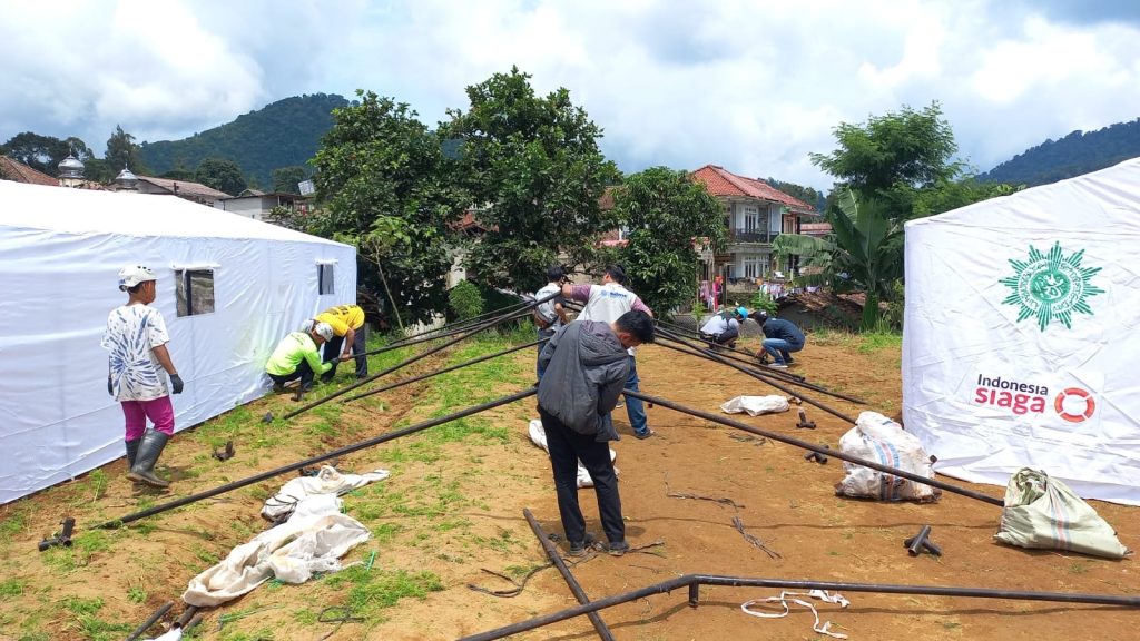 Pos Pelayanan Muhammadiyah, Salurkan Bantuan Logistik Hingga Dirikan Sekolah Darurat CirebonMU