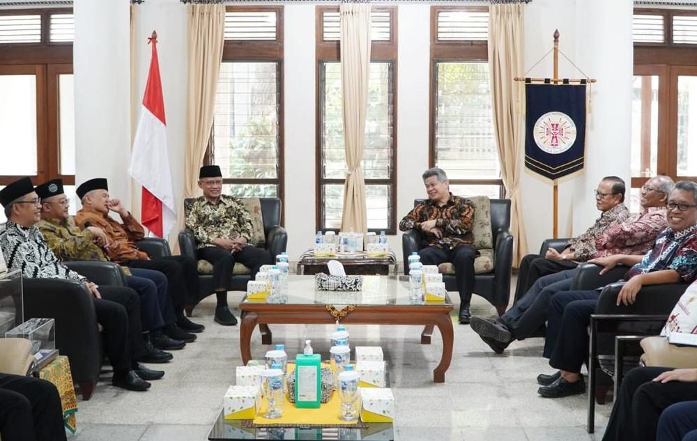 Waligereja Indonesia dan PP Muhammadiyah Sepakat Jadikan Agama Sebagai Kanopi Suci CirebonMU