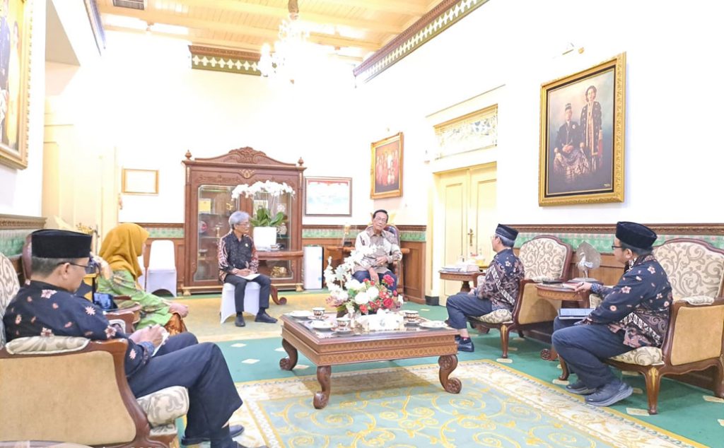 Sri Sultan Hamengkubuwono X Apresiasi Kiprah PWM DIY dalam Program Kesejahteraan Masyarakat CirebonMU