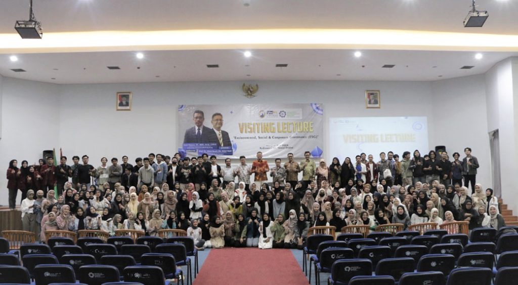 Akuntansi UM Bandung Gelar Kuliah Umum Hadirkan Narasumber Internasional CirebonMU
