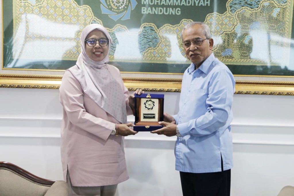 Perkuat Jaringan Global, UM Bandung Jalin Kerja Sama dengan MSU Malaysia CirebonMU