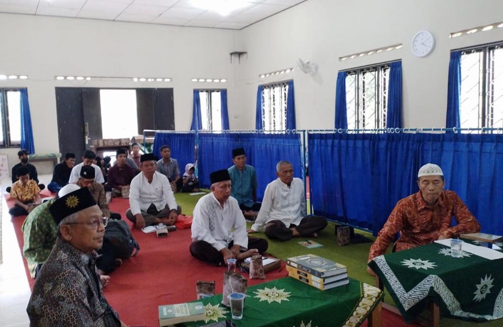 Ranting Muhammadiyah Sleman Salurkan Subsidi Alat Perlengkapan Sekolah CirebonMU