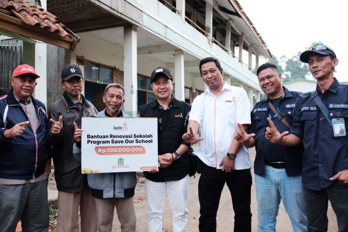 00-lazismu-serahkan-bantuan-gempa-bandung-01