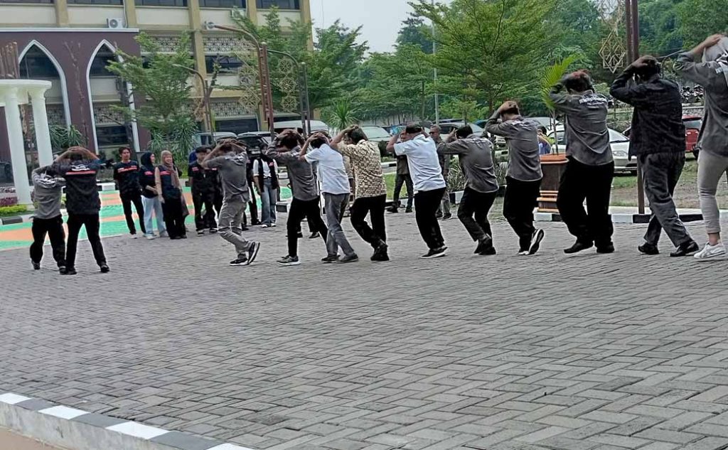 Tingkatkan Kesiapsiagaan Bencana, UM Cirebon Gelar Simulasi Penanggulangan Bencana Gempa Bumi dan Kebakaran CirebonMU