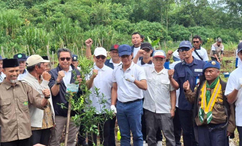 Muhammadiyah dan Indonesia Power Kolaborasi Tanam Pohon, Selamatkan Ekosistem DAS Citarum CirebonMU